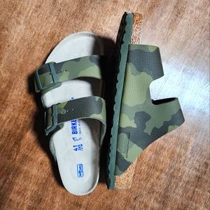 New Birkenstock Arizona Soft Footbed Birko-Flor® Camo Sandals, EU 41/US 10-10.5